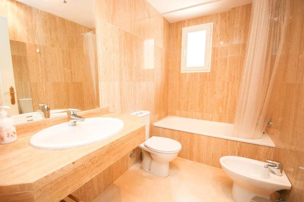 Lovely 2 Bedroom Apt Near Golf Los Lagos Elviria Marbella Luaran gambar