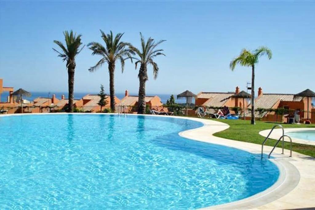 Lovely 2 Bedroom Apt Near Golf Los Lagos Elviria Marbella Luaran gambar