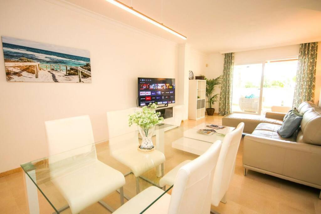 Lovely 2 Bedroom Apt Near Golf Los Lagos Elviria Marbella Luaran gambar