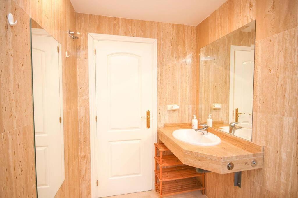 Lovely 2 Bedroom Apt Near Golf Los Lagos Elviria Marbella Luaran gambar