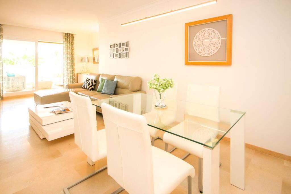 Lovely 2 Bedroom Apt Near Golf Los Lagos Elviria Marbella Luaran gambar
