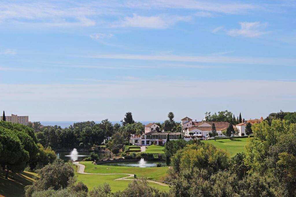 Lovely 2 Bedroom Apt Near Golf Los Lagos Elviria Marbella Luaran gambar